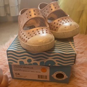 Juniper metallic rose gold metallic/ shell white